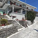 Akrogiali *