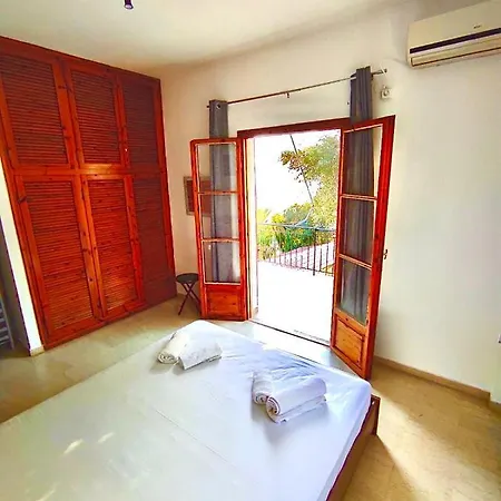 Akrogiali Apartment