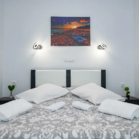 Apartment Akrogiali *