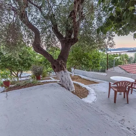 Akrogiali Apartman *